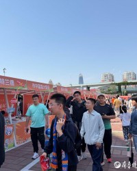 开云登录入口地址-足球遇上市集！齐鲁超赛开赛 泉城烟火气点燃赛事消费热