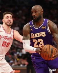 开云登录入口地址-湖人首轮对火箭，乌度卡谈老詹摊牌！雷迪克认清现实，两人成关键