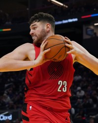 开云电子-队记：有其他队的同行在夸克林根 说他会成全明星